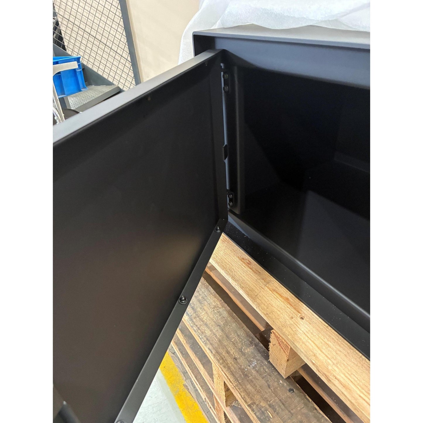 ADF Clare 60/60 VT LS Standard Box With Black Glass Door