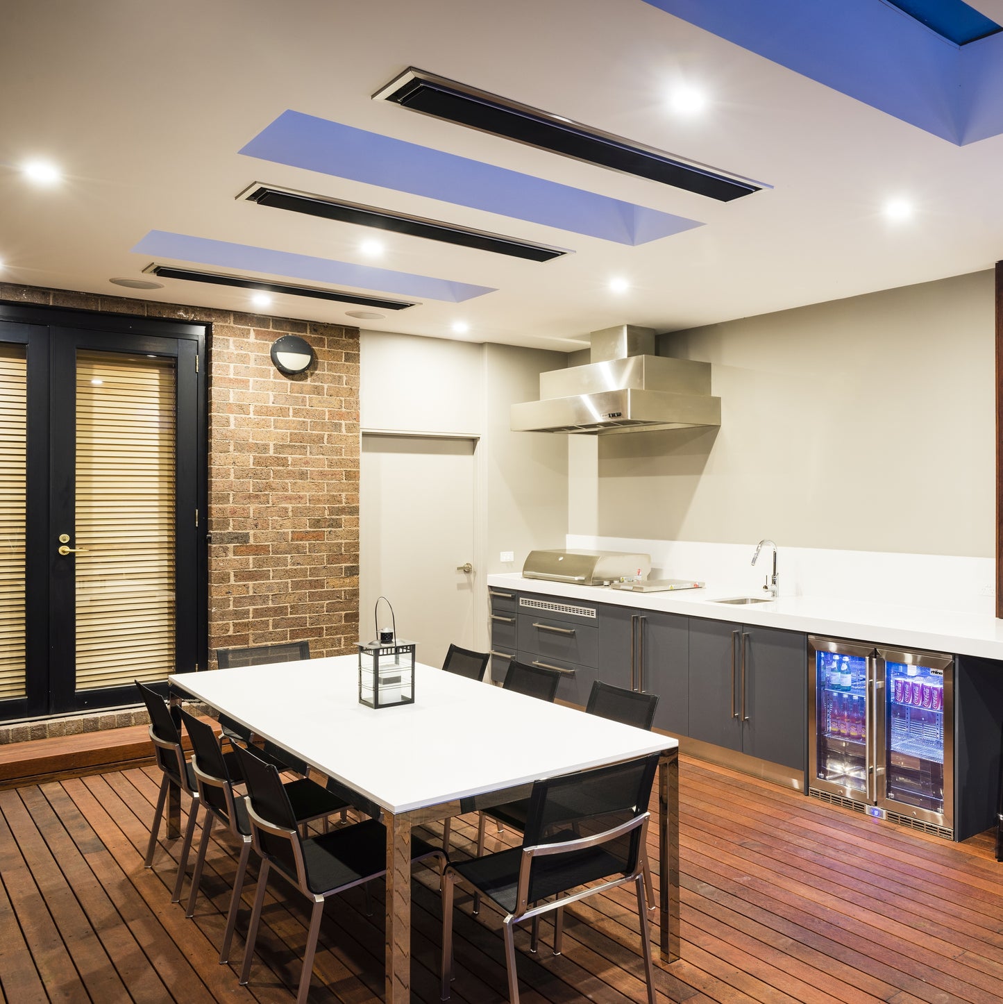 Heatstrip Classic Outdoor Radiant Electric Heater (1800W)