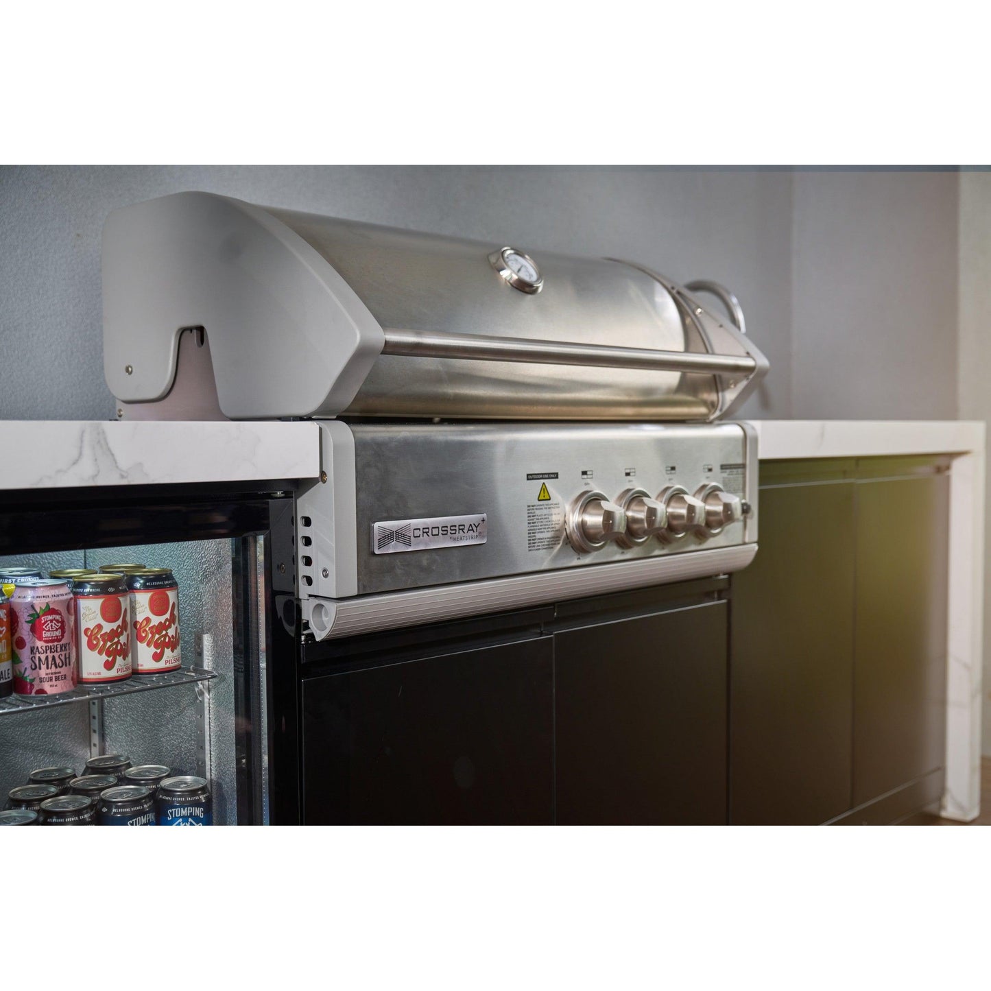 Crossray 4 Burner Gas Outdoor Kitchen With White Bench