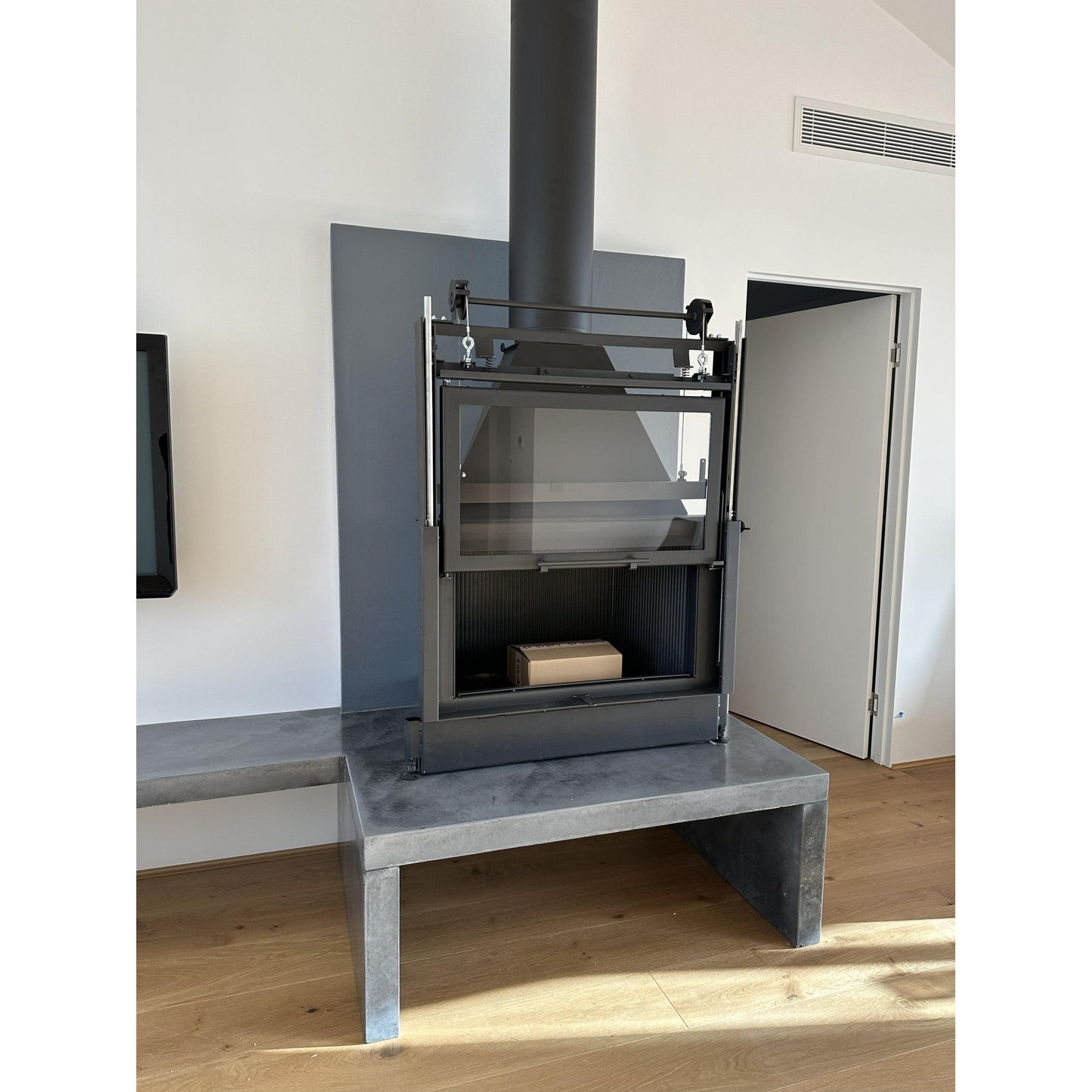 KOBOK Rebellion 970 Wood Fireplace