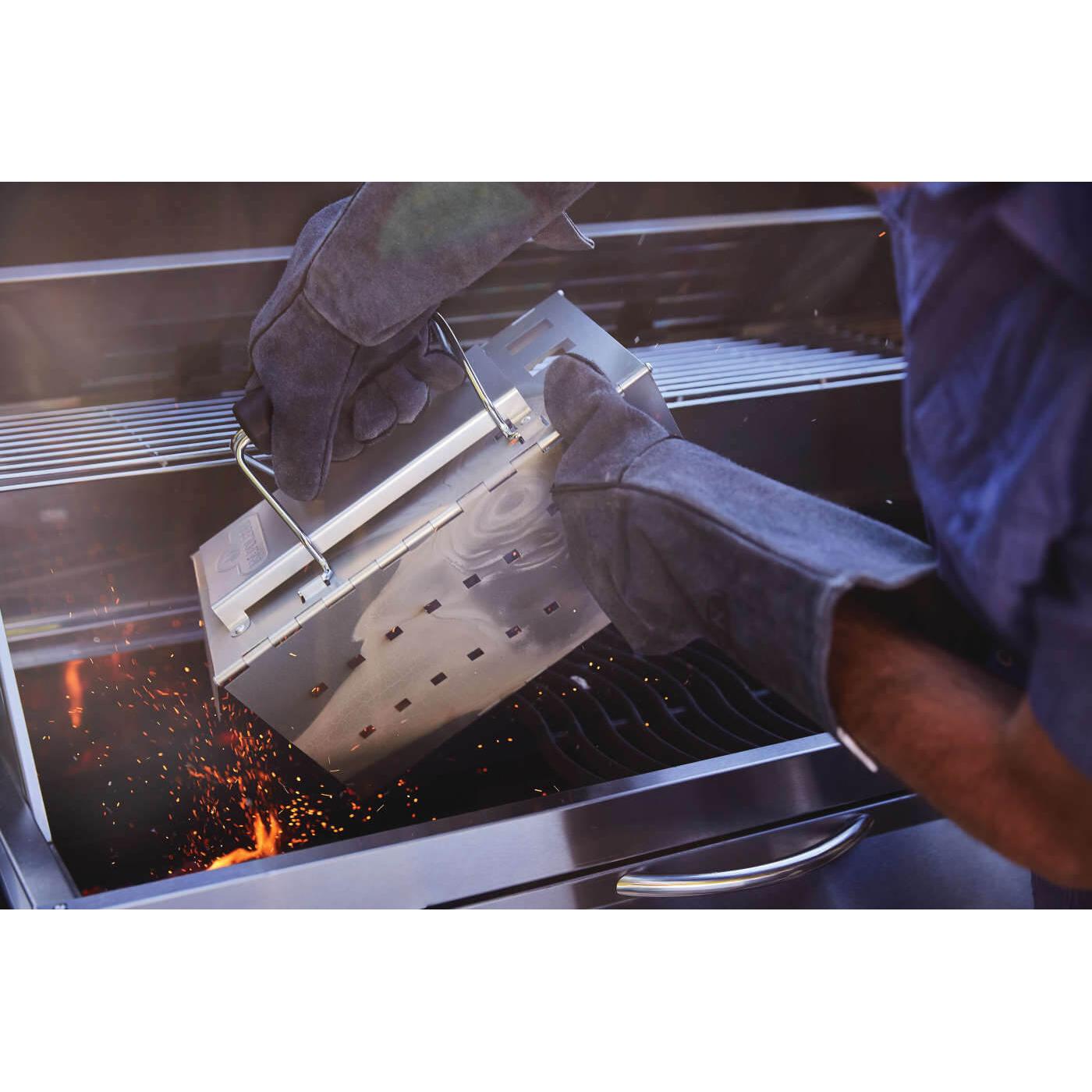 Napoleon Professional 605 Charcoal BBQ