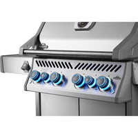 Napoleon Rogue PRO-S 525 LPG Gas BBQ with Flame Side and Infrared Rear Burners