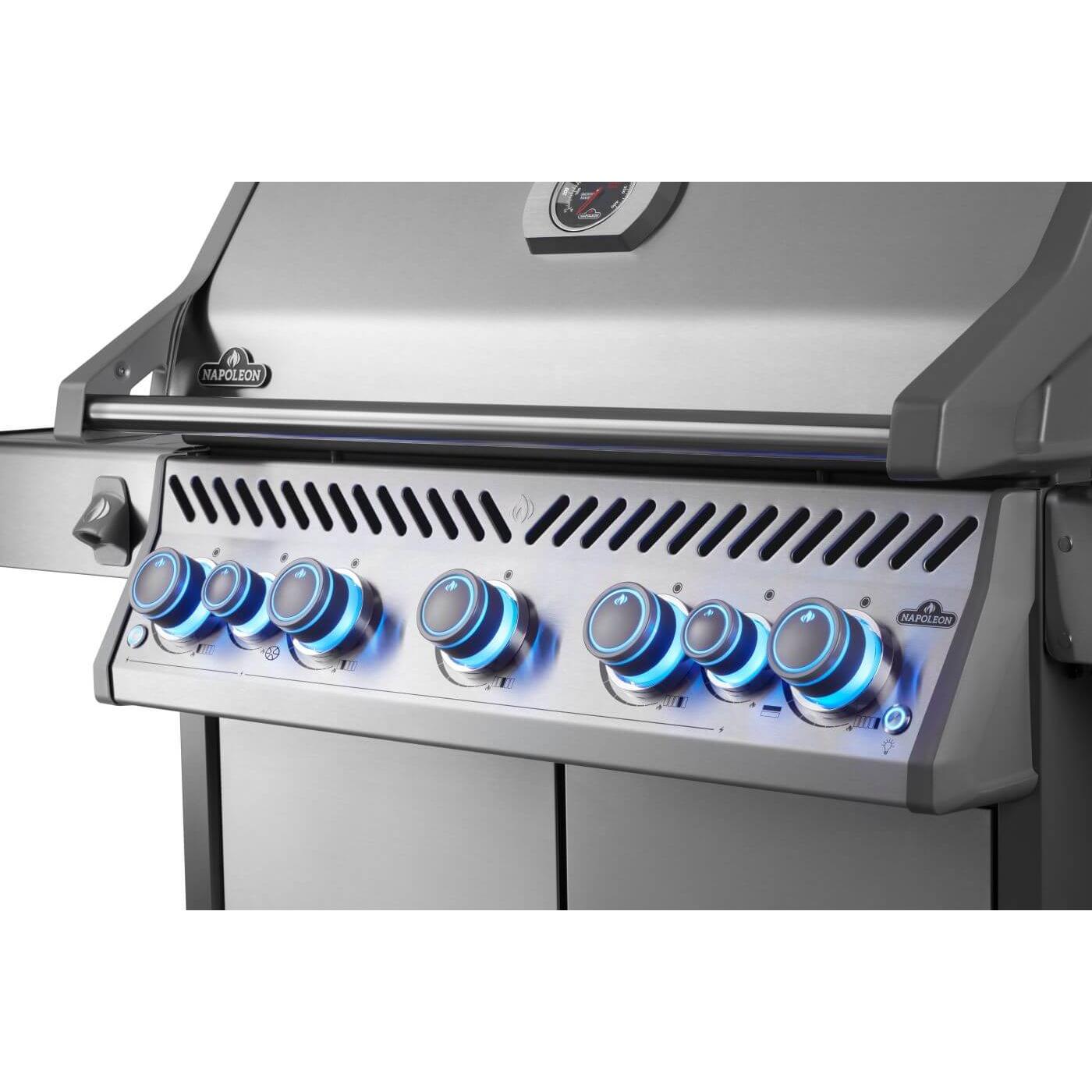 Napoleon Rogue PRO-S 625 LPG Gas BBQ with Flame Side and Infrared Rear Burners